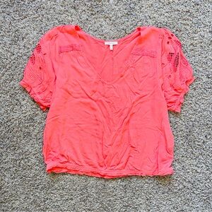 Maurices Coral Lace Sleeve Blouse Adorable XS Top Women’s Puff Lace Sleeves